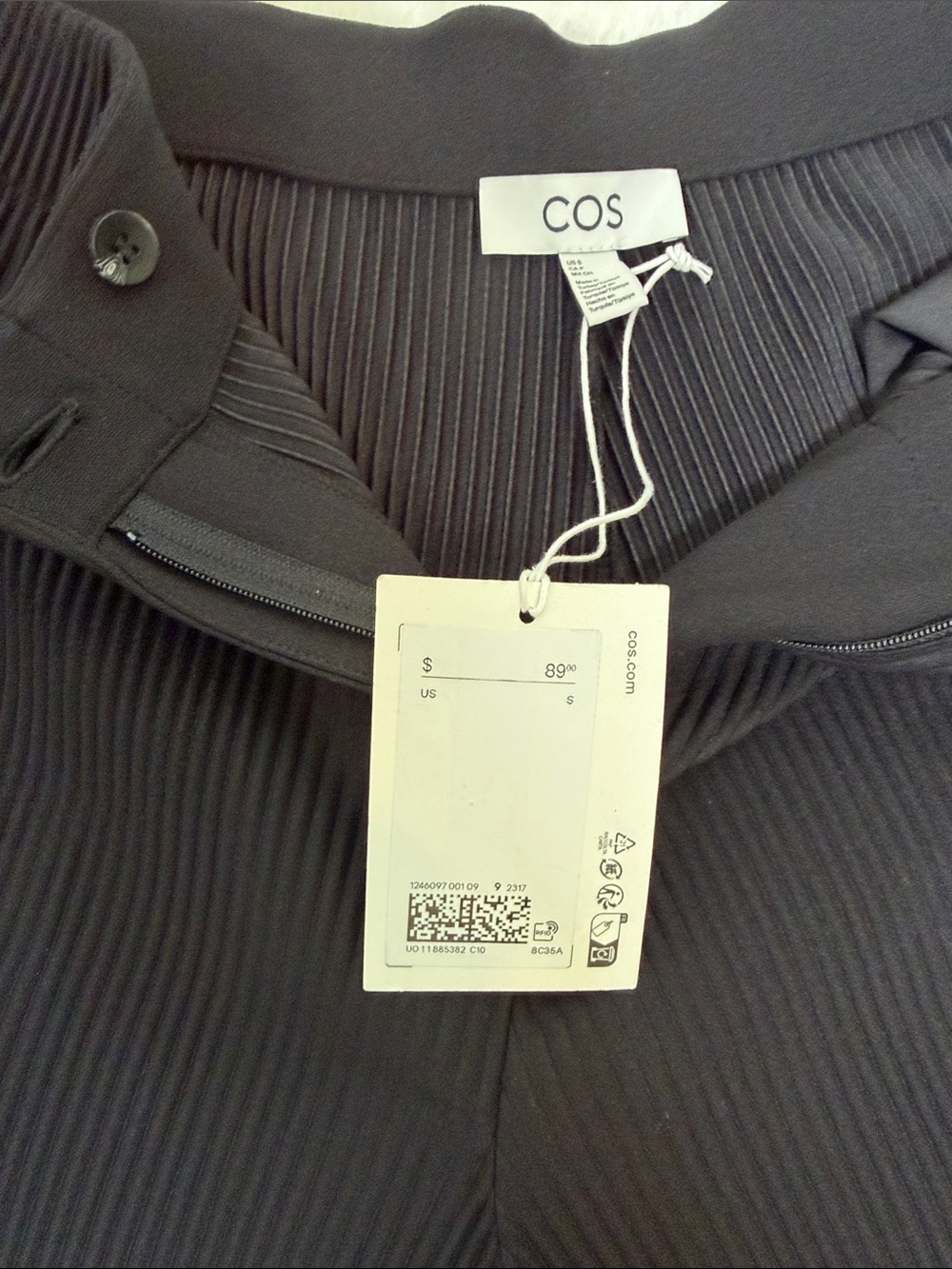 COS Black Ribbed High-Waist Knit Shorts - Picture 5 of 11